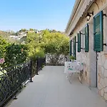 Villa Olympia